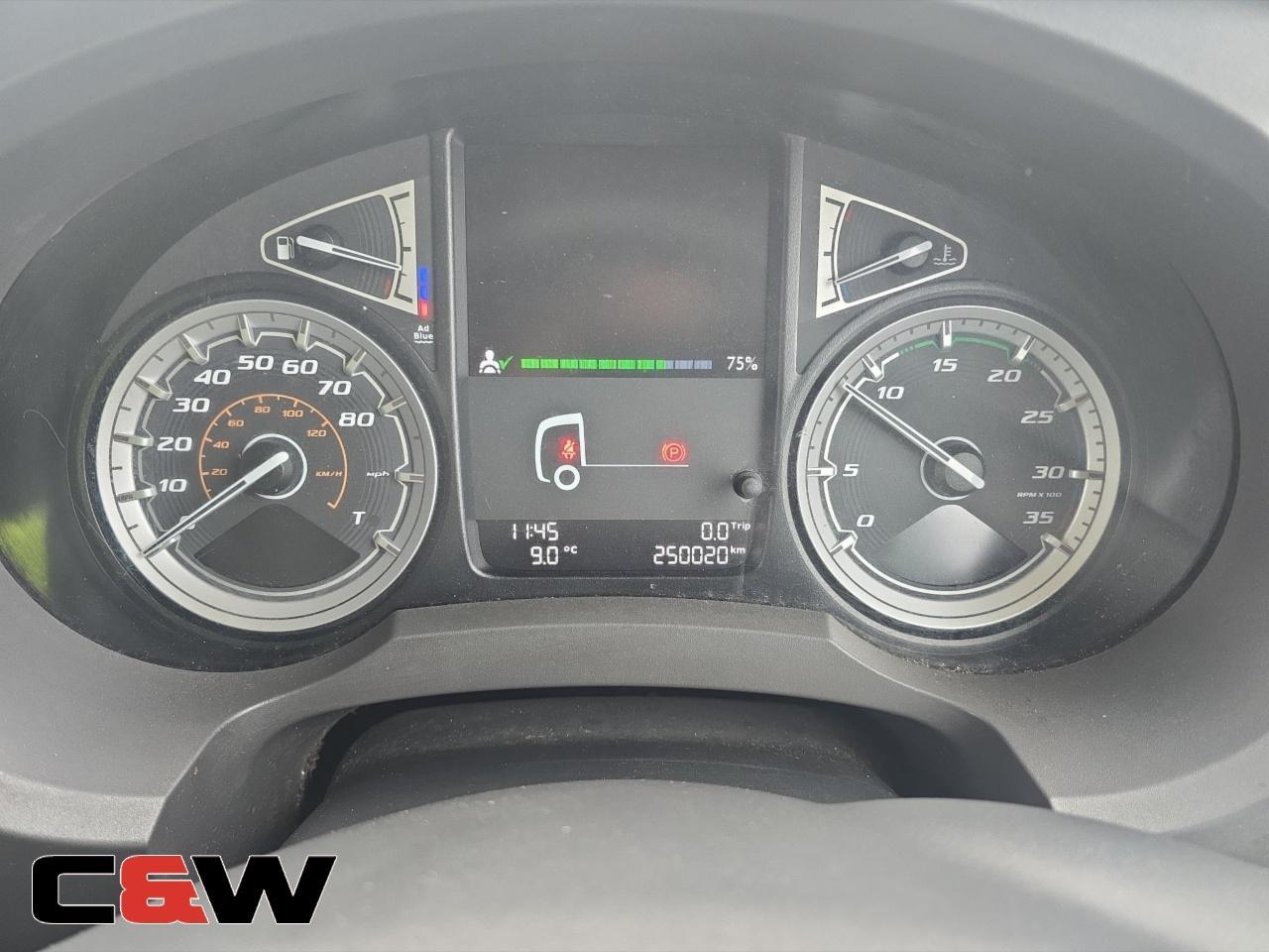 Vehicle image 32